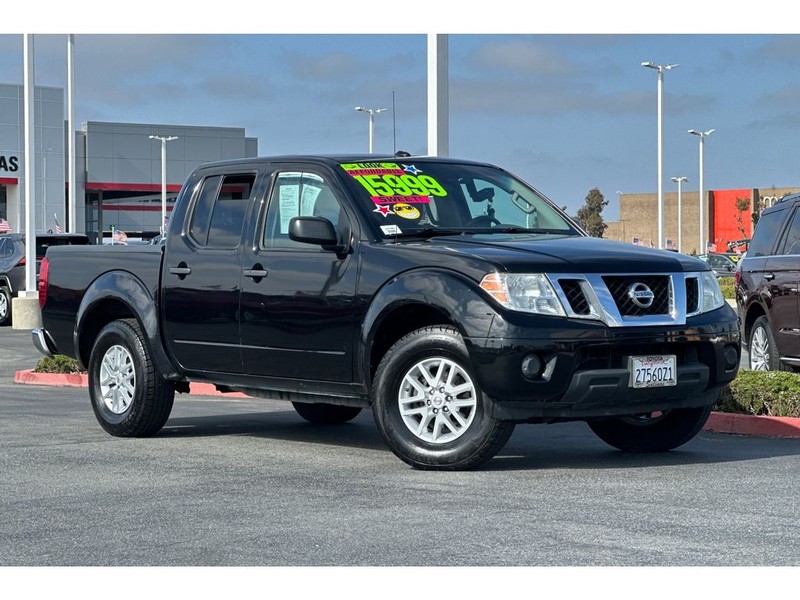 Nissan Frontier Vehicle Full-screen Gallery Image 02