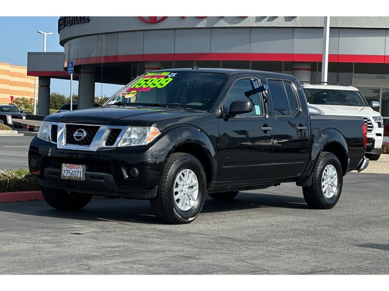 Nissan Frontier Vehicle Full-screen Gallery Image 08