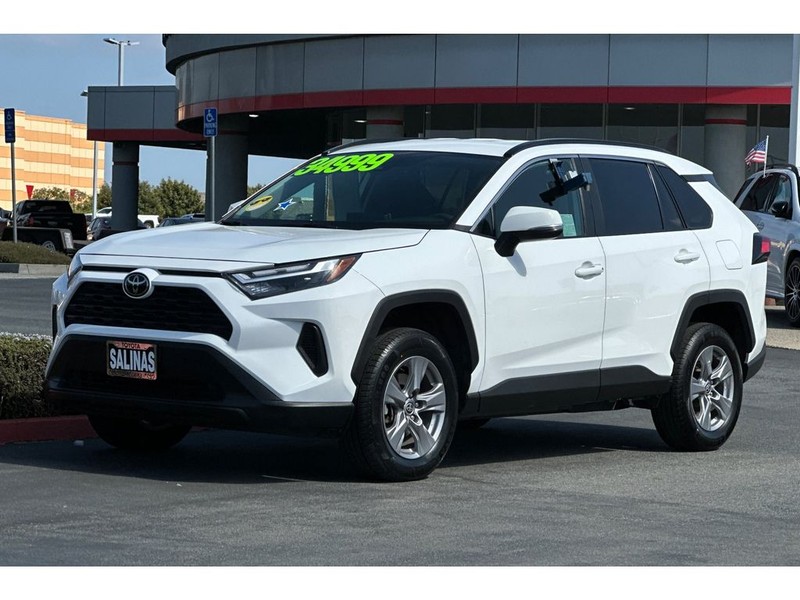Toyota RAV4 Vehicle Full-screen Gallery Image 08