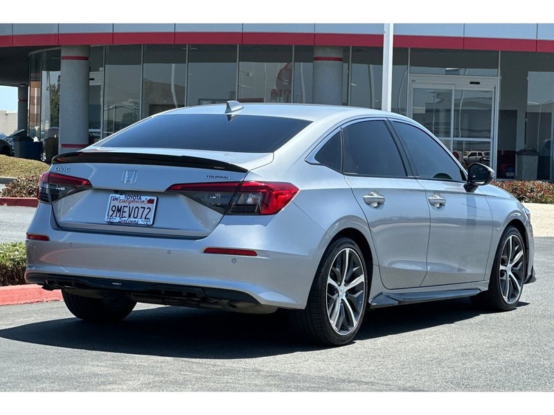 Honda Civic Vehicle Full-screen Gallery Image 04