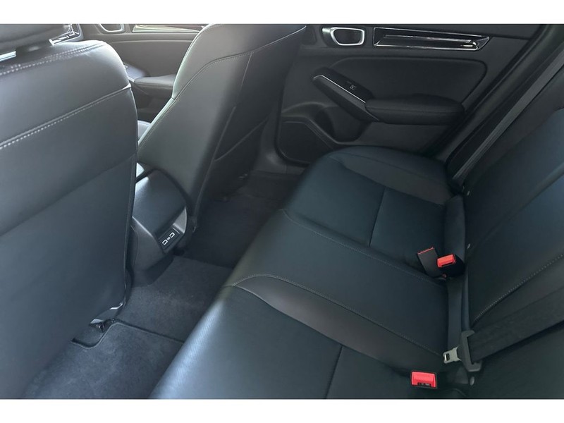 Honda Civic Vehicle Full-screen Gallery Image 13