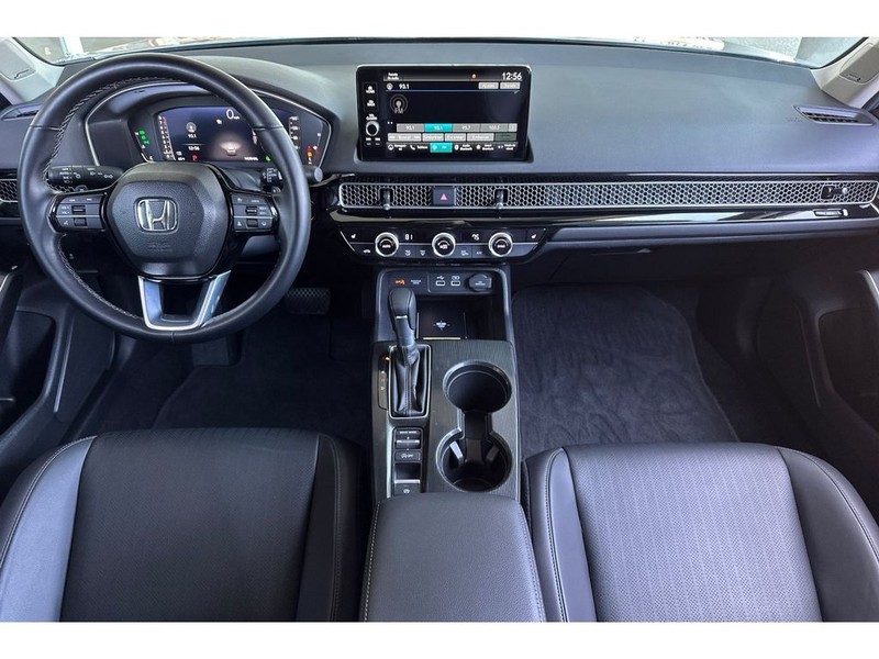 Honda Civic Vehicle Full-screen Gallery Image 14