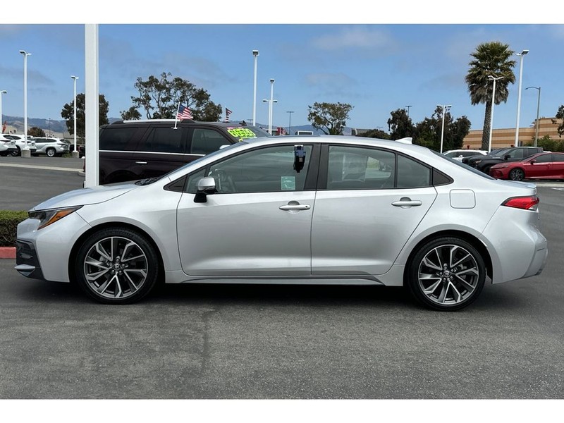 Toyota Corolla Vehicle Full-screen Gallery Image 07