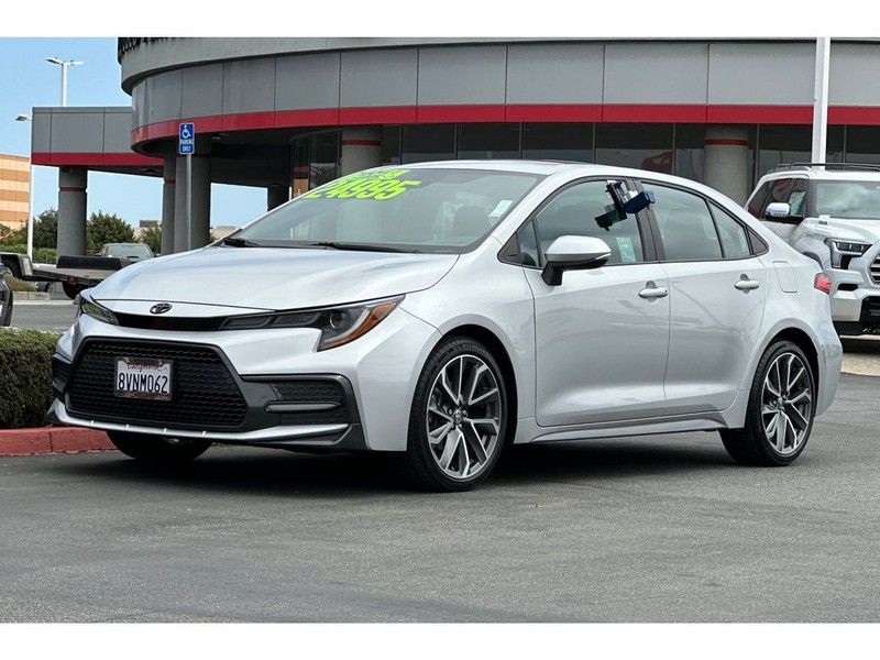 Toyota Corolla Vehicle Full-screen Gallery Image 08