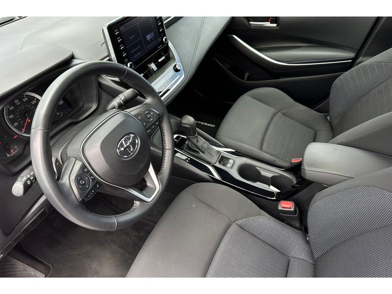 Toyota Corolla Vehicle Full-screen Gallery Image 10