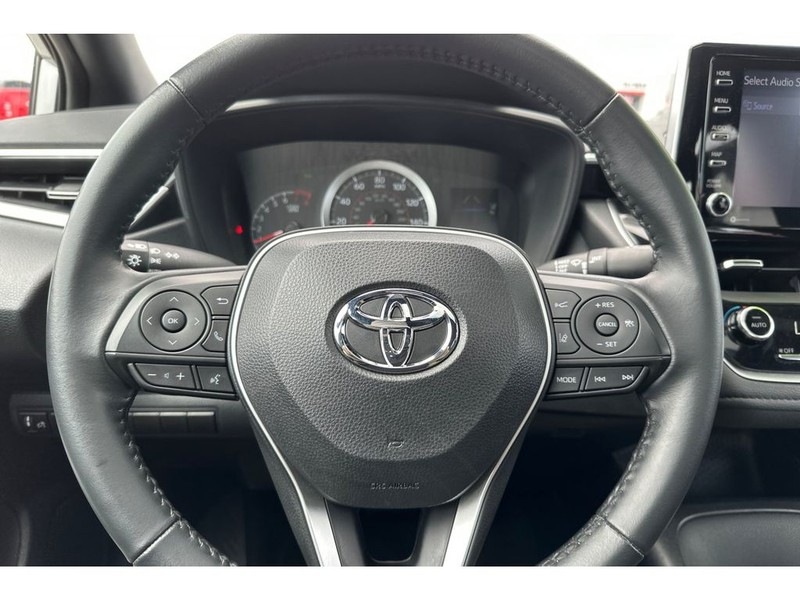 Toyota Corolla Vehicle Full-screen Gallery Image 24