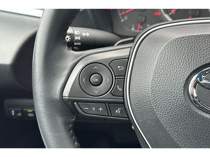 Toyota Corolla Vehicle Full-screen Gallery Image 25