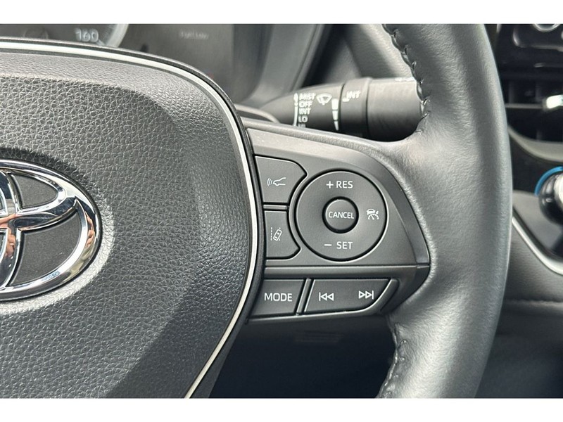 Toyota Corolla Vehicle Full-screen Gallery Image 26