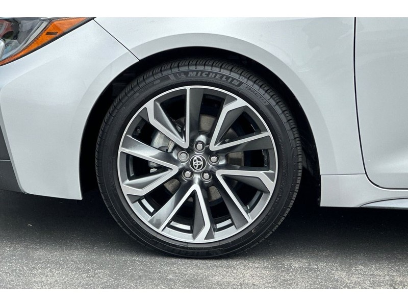 Toyota Corolla Vehicle Full-screen Gallery Image 30