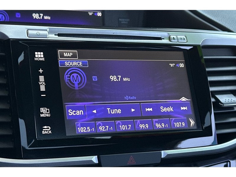 Honda Accord Vehicle Full-screen Gallery Image 20