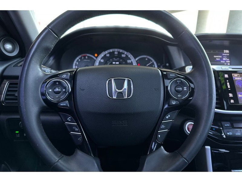 Honda Accord Vehicle Full-screen Gallery Image 25