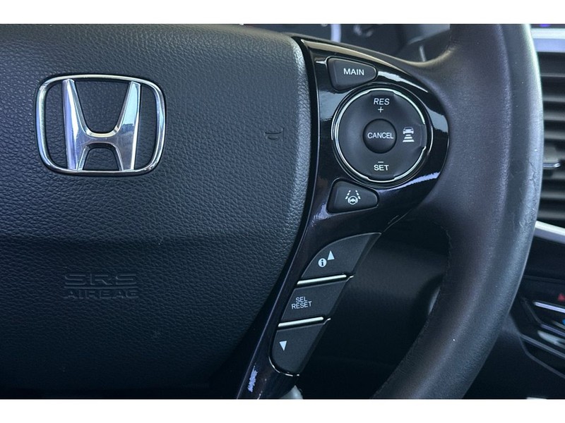 Honda Accord Vehicle Full-screen Gallery Image 27