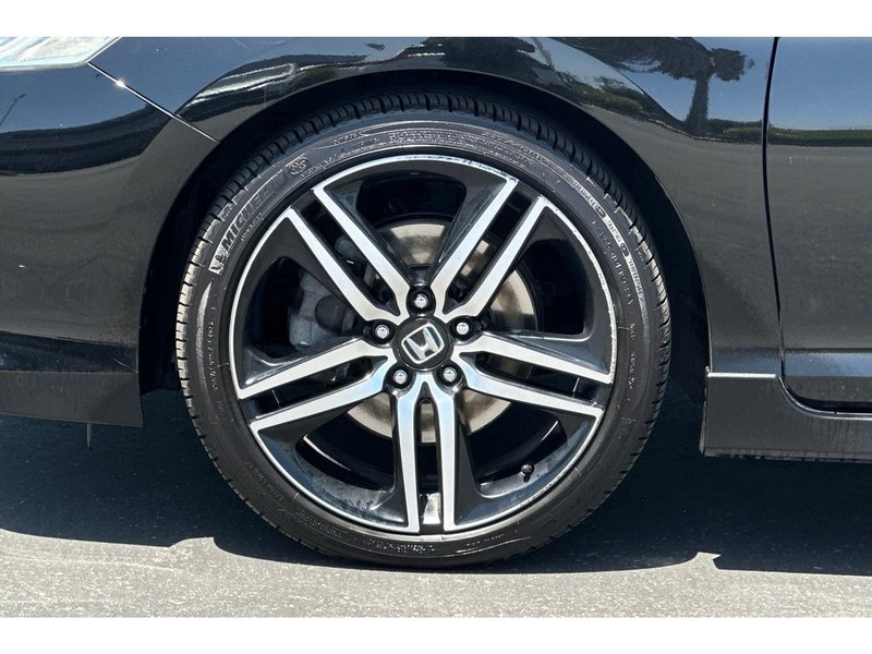 Honda Accord Vehicle Full-screen Gallery Image 31