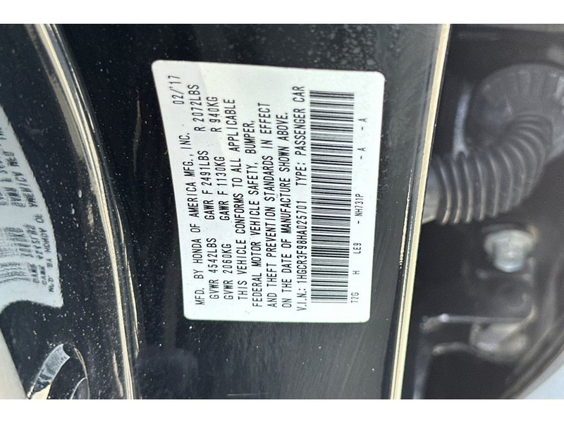 Honda Accord Vehicle Full-screen Gallery Image 33