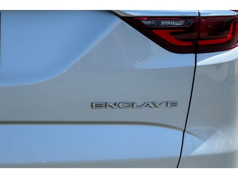 Buick Enclave Vehicle Full-screen Gallery Image 33