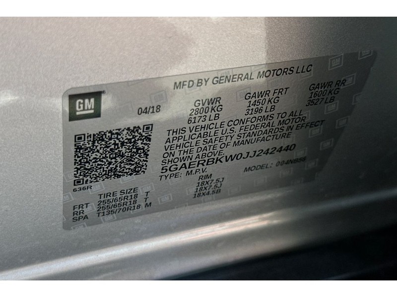 Buick Enclave Vehicle Full-screen Gallery Image 34
