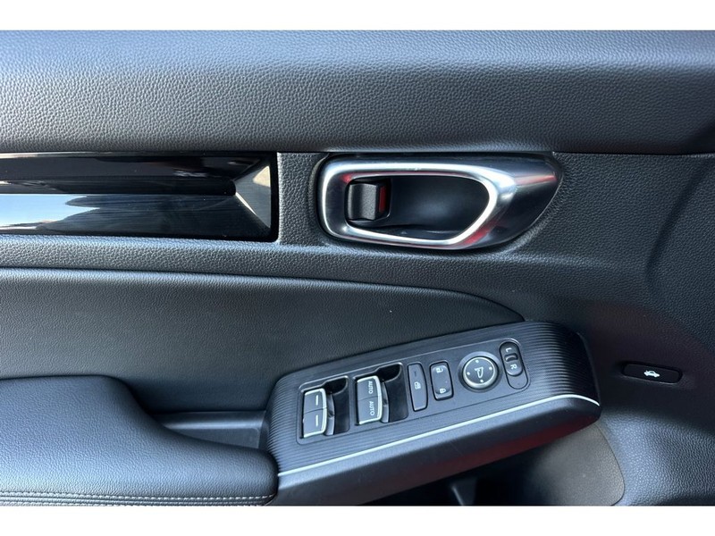 Honda Civic Hybrid Vehicle Full-screen Gallery Image 11