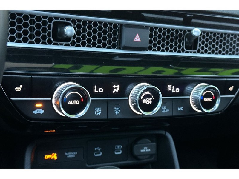Honda Civic Hybrid Vehicle Full-screen Gallery Image 22