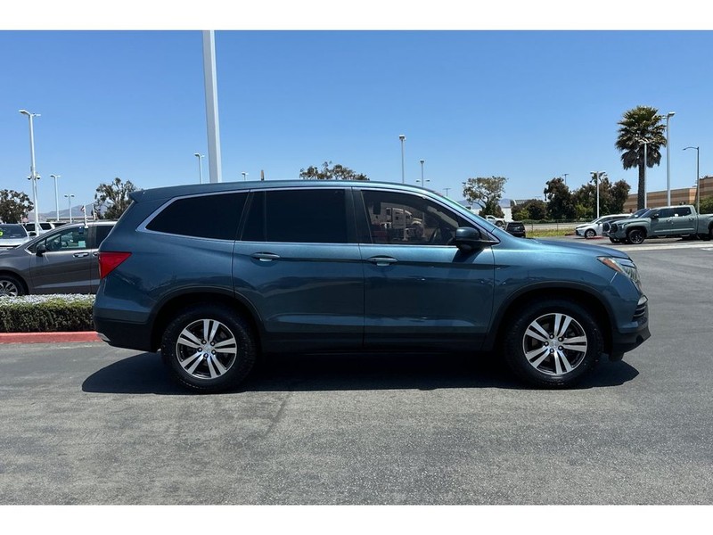 Honda Pilot Vehicle Full-screen Gallery Image 03