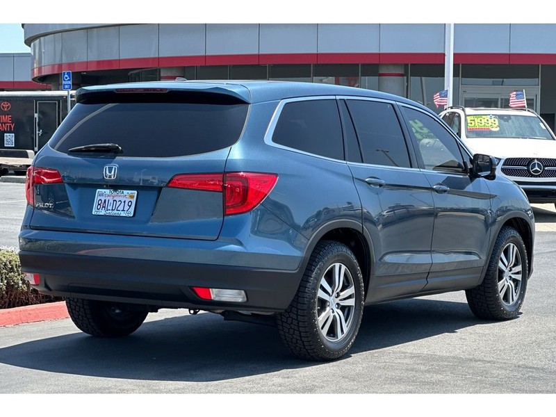 Honda Pilot Vehicle Full-screen Gallery Image 04