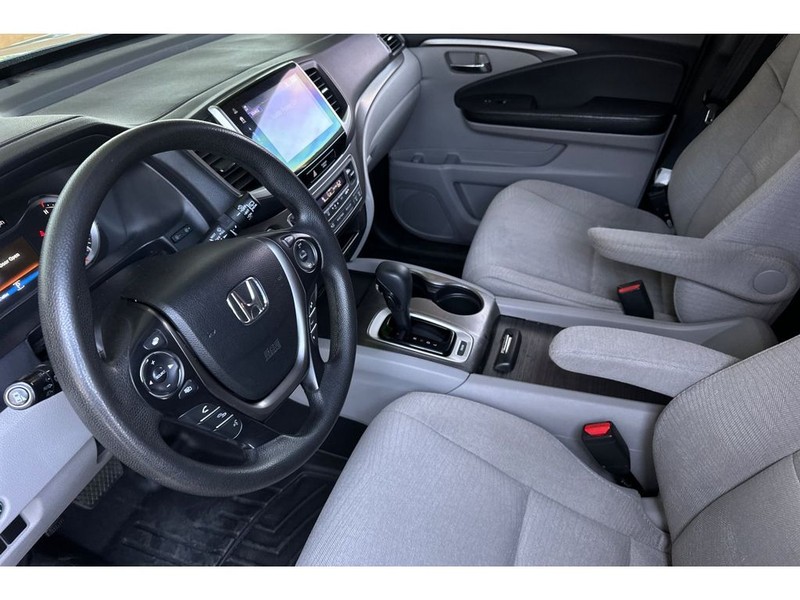 Honda Pilot Vehicle Full-screen Gallery Image 10