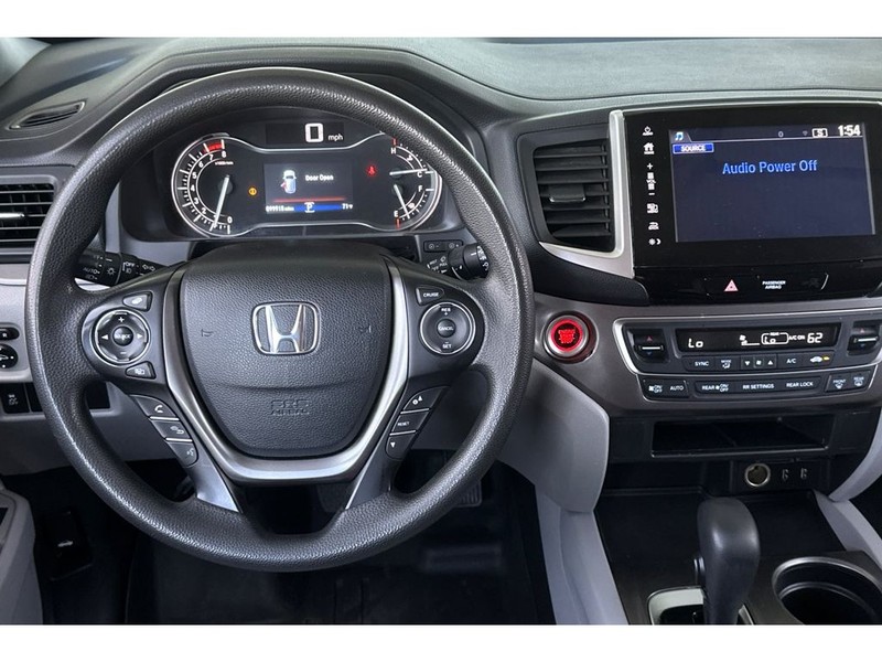 Honda Pilot Vehicle Full-screen Gallery Image 16