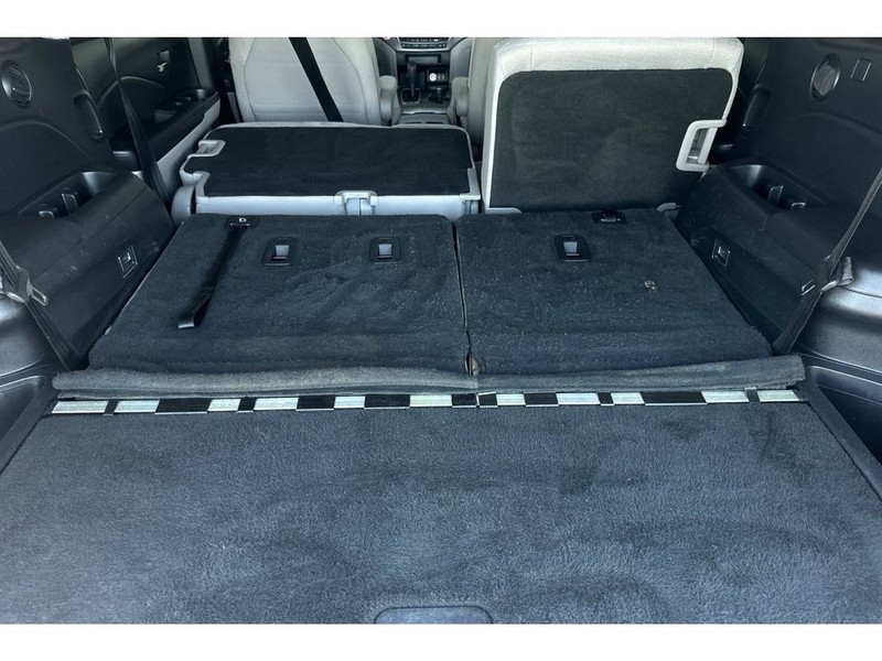 Honda Pilot Vehicle Full-screen Gallery Image 18