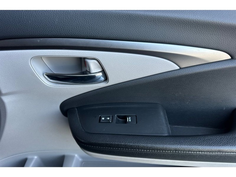 Honda Pilot Vehicle Full-screen Gallery Image 21
