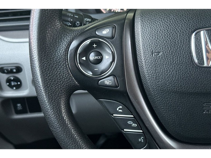 Honda Pilot Vehicle Full-screen Gallery Image 28