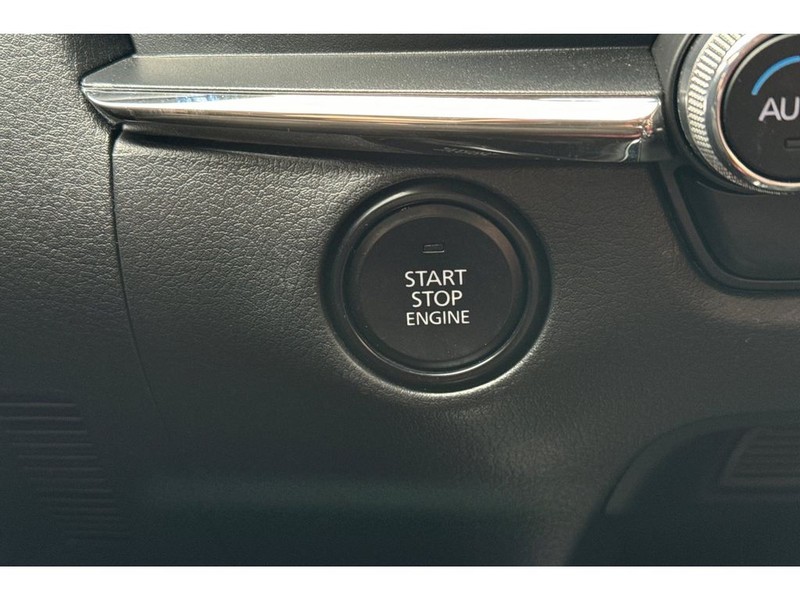 Mazda CX-30 Vehicle Full-screen Gallery Image 22