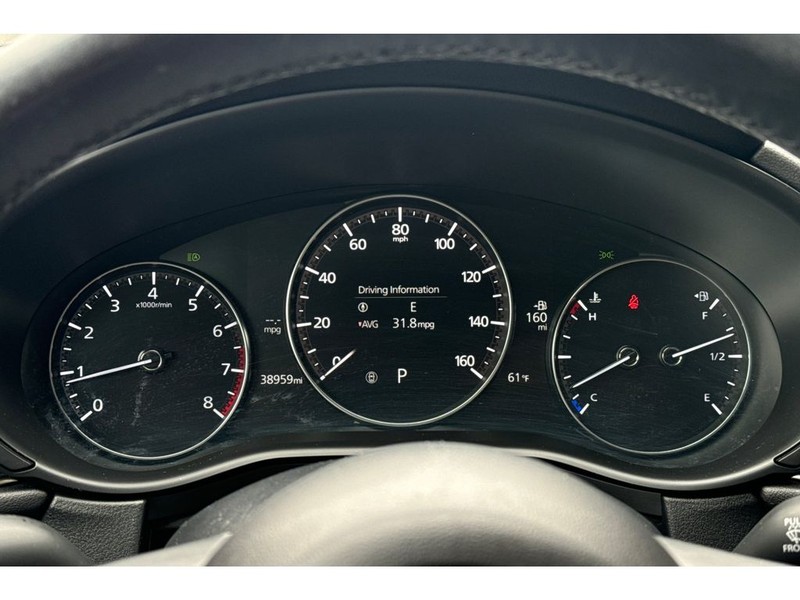 Mazda CX-30 Vehicle Full-screen Gallery Image 26