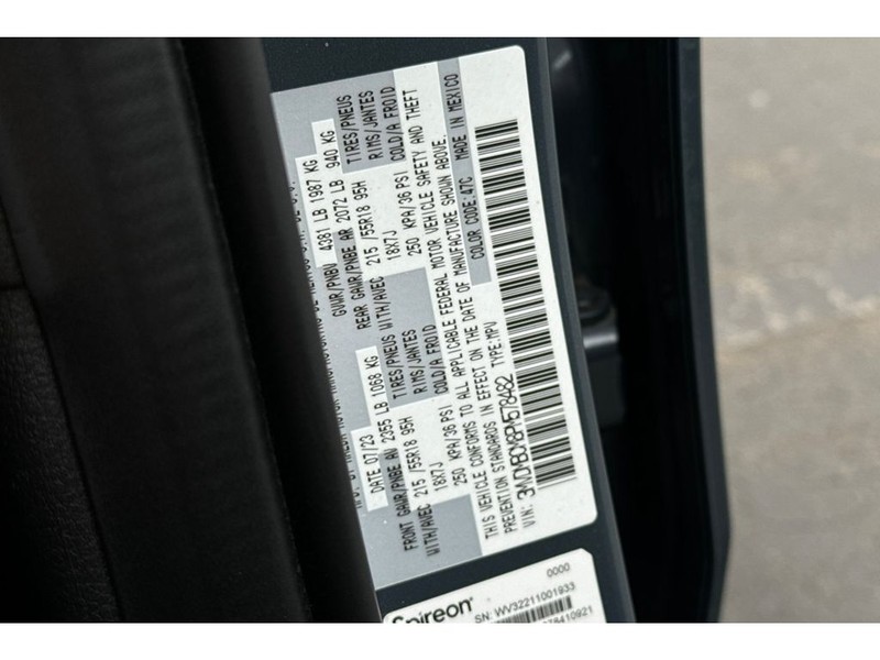 Mazda CX-30 Vehicle Full-screen Gallery Image 31