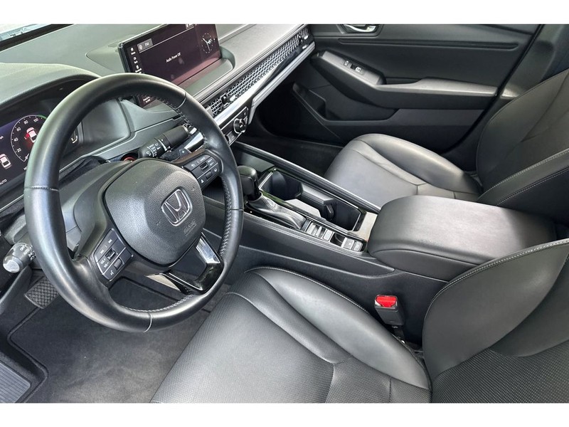 Honda Accord Hybrid Vehicle Full-screen Gallery Image 10