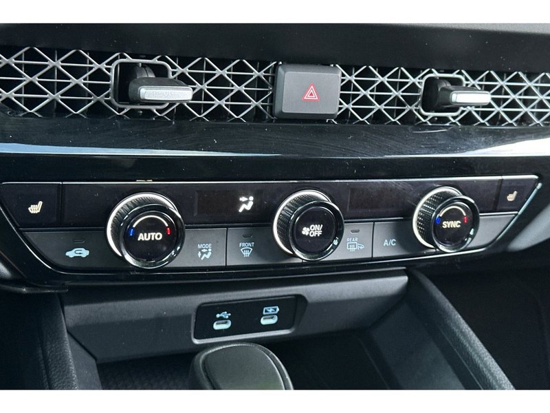 Honda Accord Hybrid Vehicle Full-screen Gallery Image 22