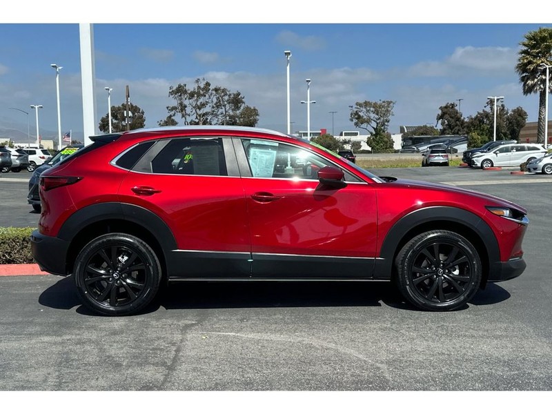 Mazda CX-30 Vehicle Full-screen Gallery Image 03