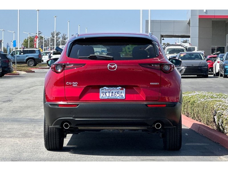 Mazda CX-30 Vehicle Full-screen Gallery Image 05