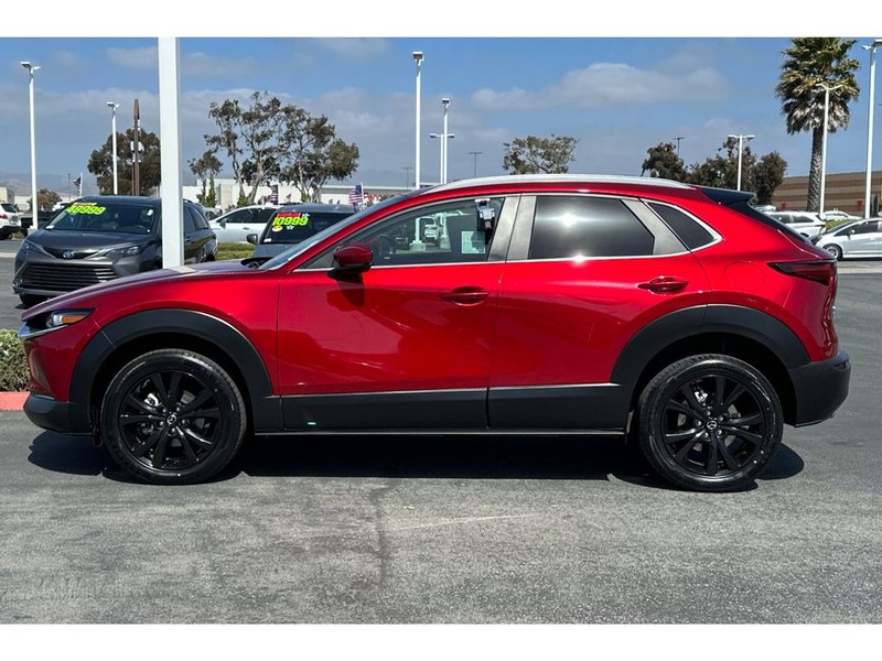 Mazda CX-30 Vehicle Full-screen Gallery Image 07