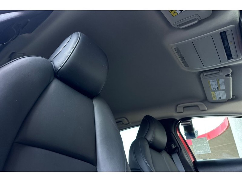 Mazda CX-30 Vehicle Full-screen Gallery Image 19