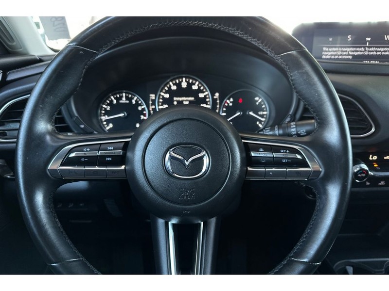 Mazda CX-30 Vehicle Full-screen Gallery Image 26