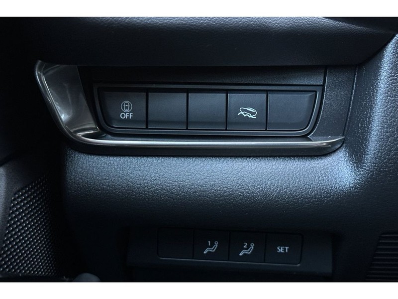 Mazda CX-30 Vehicle Full-screen Gallery Image 31