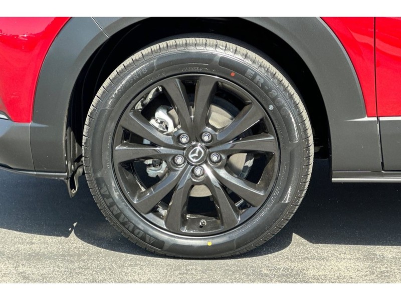 Mazda CX-30 Vehicle Full-screen Gallery Image 32