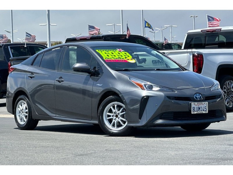 Toyota Prius Vehicle Full-screen Gallery Image 02