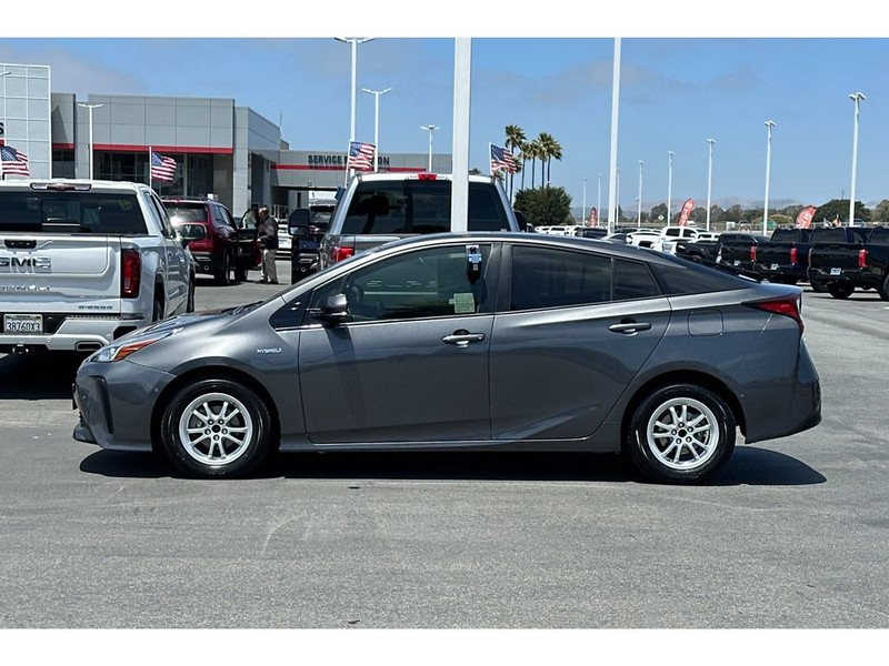 Toyota Prius Vehicle Full-screen Gallery Image 07
