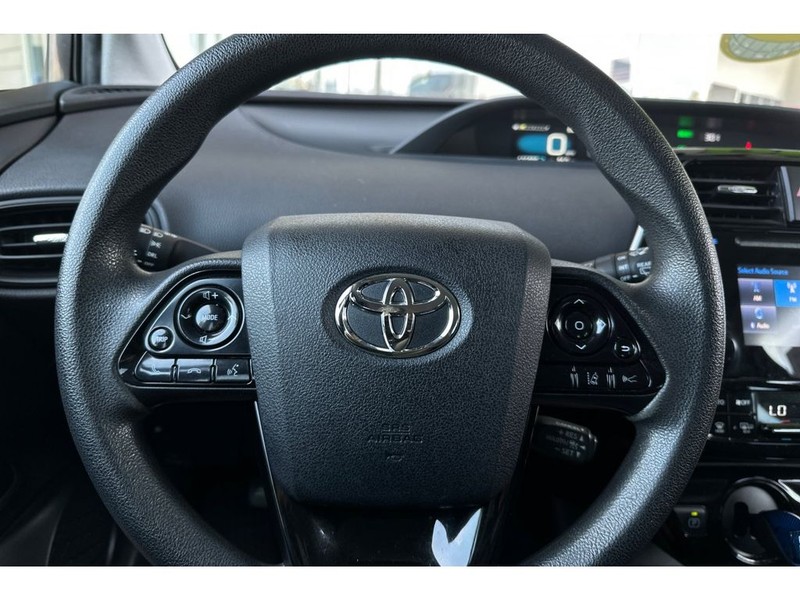 Toyota Prius Vehicle Full-screen Gallery Image 25