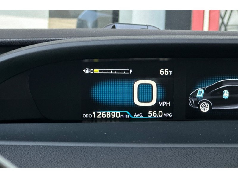 Toyota Prius Vehicle Full-screen Gallery Image 29