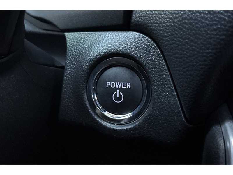 Toyota RAV4 Hybrid Vehicle Full-screen Gallery Image 25
