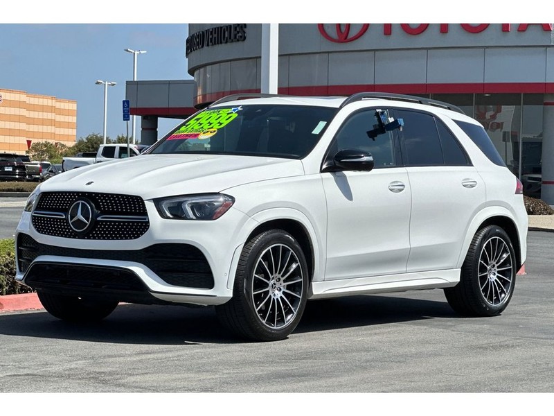 Mercedes-Benz GLE SUV Vehicle Full-screen Gallery Image 08