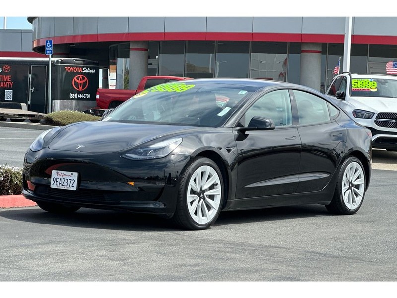 Tesla Model 3 Vehicle Full-screen Gallery Image 08