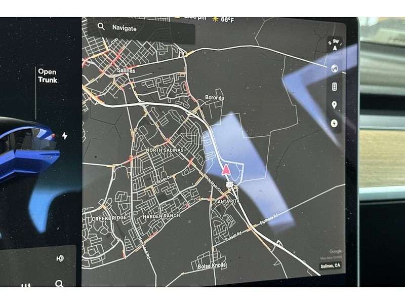 Tesla Model 3 Vehicle Full-screen Gallery Image 21