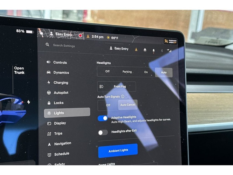 Tesla Model 3 Vehicle Full-screen Gallery Image 30